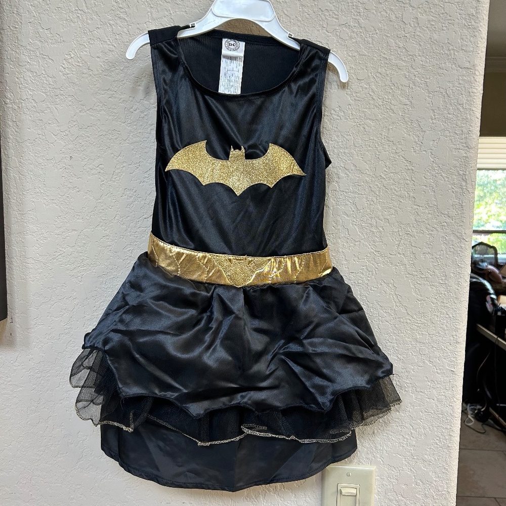Batgirl 5 Piece Costume. Size Child Medium